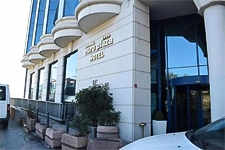 euro plaza hotel