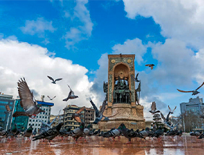 میدان تکسیم
